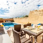 Villayana Gozitan With Pool - Happy