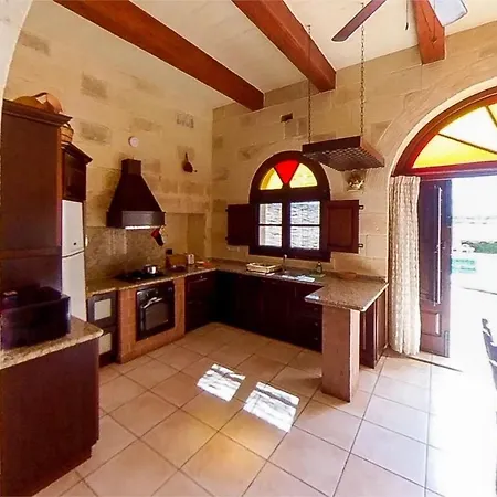 Villayana Gozitan With Pool - Happy San Lawrenz