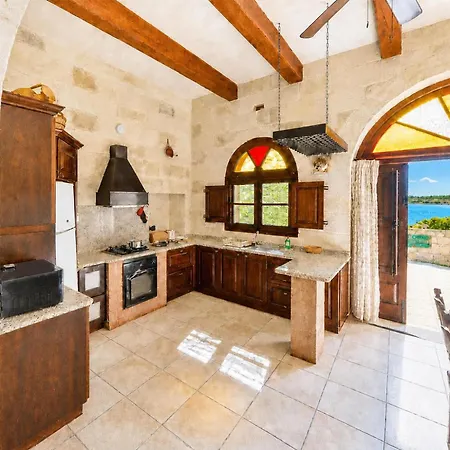 Villayana Gozitan With Pool - Happy *